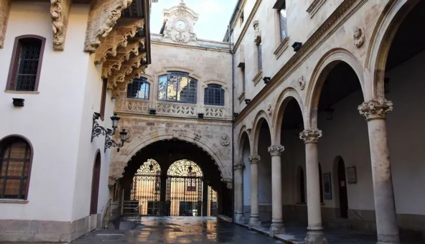Patio de la Salina desde dentro