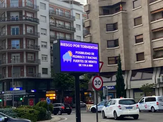 Cartel de riesgo por tormenta en Salamanca