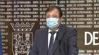 Guillermo Fernández Vara en rueda de prensa en Mérida.
