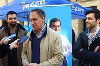 Carlos García Carbayo junto a miembros de la candidatura a las cortes de Castilla y León | Mateo G.J.