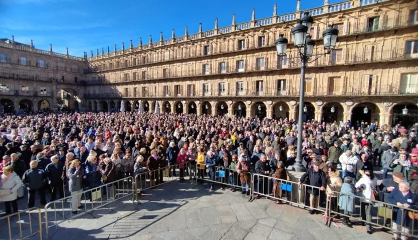 Manifestación por el tren Ruta de la Plata