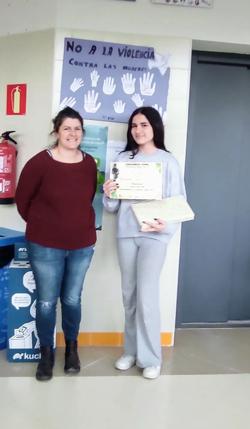 Ariadna Calvo primer premio