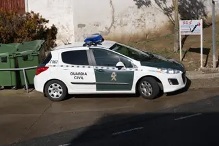 Estafa a comercios de Villares de la Reina con anuncios en una falsa revista de la Guardia Civil