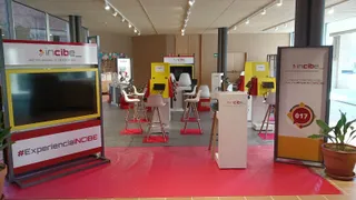 Experiencia INCIBE en Carbajosa. Foto de archivo estafa, tecnología, ordenador, tablet