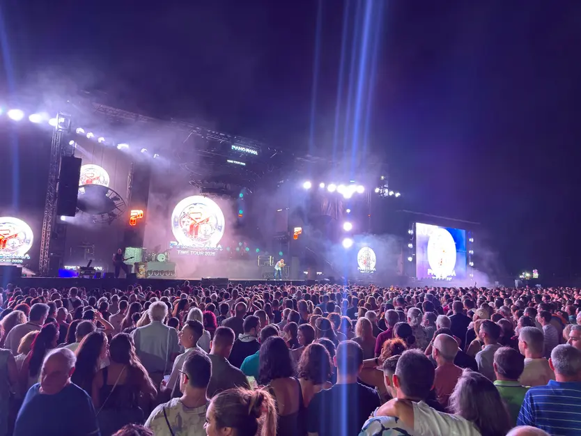 La orquesta Panorama hace vibrar Santa Marta de Tormes