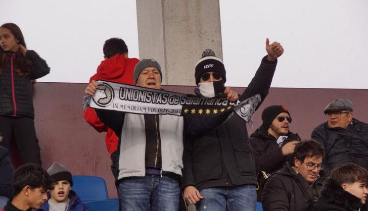 Ambiente en la prórroga del partido Unionistas - Villarreal