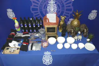 Detenidas tres personas por intentar robar en un supermercado de Puente Ladrillo tras zarandear por el cuello, arañar y empujar a los trabajadores