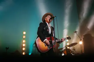 Mikel Erentxun durante un concierto en Donosti. Imagen Jokin Fernández