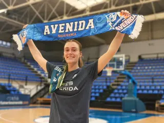 Sara Roumey en su presentación con el Avenida