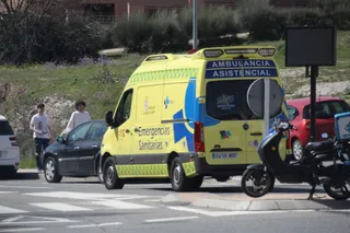 Herido un repartidor tras colisionar con un coche en la calle José de Lamano Beneite