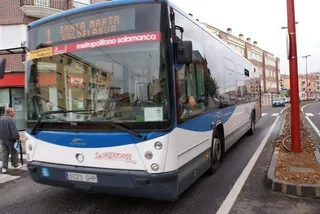 Persisten las reclamaciones vecinales para ampliar el servicio de bus nocturno