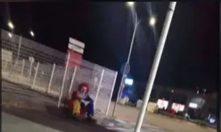 Fotografía que se está difundiendo a través de redes sociales del supuesto payaso. 