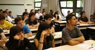 ¿Es mejor elegir un grado, doble grado o triple titulación?