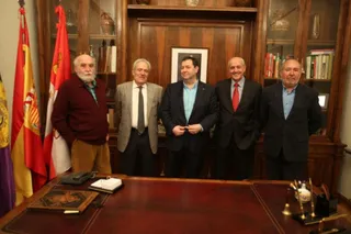 Cámara de Comercio. Reunión de ex presidentes.