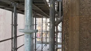 Trabajos de restauración de la fachada de la Universidad