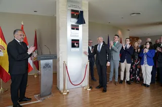 Acto de colocación de la Medalla de Oro de las Cortes de 2015. ICAL