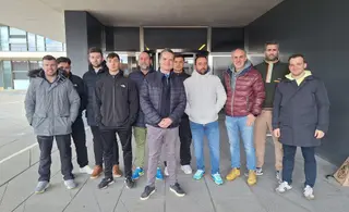Bomberos del parque de Villares tras el acto de conciliación