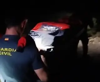 Agentes del GREIM de la Guardia Civil actuando en el rescate de la senderista en Hoyamoros | Guardia Civil de Salamanca
