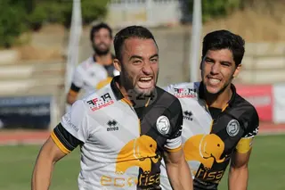 Cristo Medina celebra un gol ante el Mirandés B | FOTO SALAMANCA24HORAS.COM