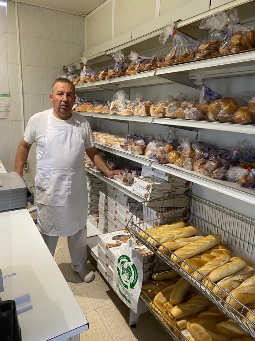 Manuel Martín Díaz García, propietario de una panadería en Cabrerizos 2