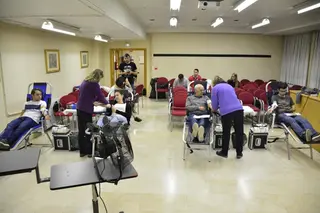 Campaña de donación de sangre en la Facultad de Ciencias Químicas.