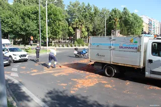 Accidente camión Plaza España (8)