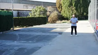 Jorge Valiente, concejal de Santa Marta, en la zona deportiva de La Raqueta