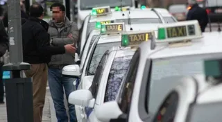 Los taxistas piden subir el precio de los trayectos cortos