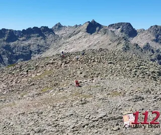 Imágenes del rescate en el Monte Mogota del Cervunal o Cabeza Nevada de Gredos, donde un varón de 63 años ha fallecido. Foto: 112CyL