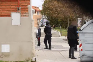 Policía Nacional en la calle Sierra de Béjar en la operación policial de este martes