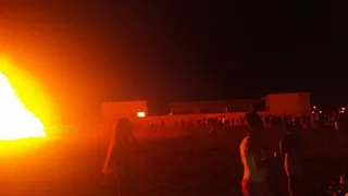 Hoguera de San Juan en Villares de la Reina