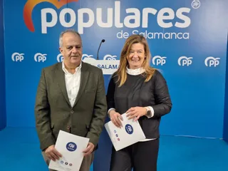 Carmen Sánchez Bellota y José María Sánchez, procuradores del PP presentan el Pacto social por las familias y las personas vulnerables de Castilla y León (1)