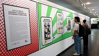 Geografía e Historia acoge una exposición de cómics de estudiantes elaborados con inteligencia artificial