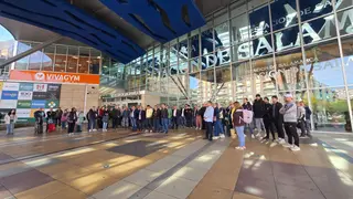 Minuto De Silencio Por La Huelga Convocada Por Los Maquinistas En La Estación De Tren
