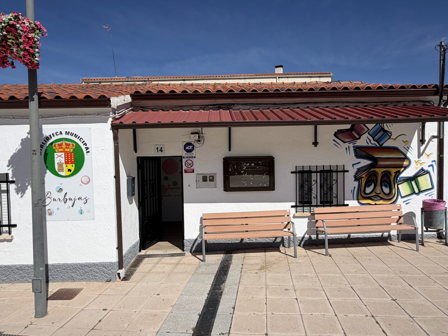 Biclioteca Municipal De Campillo De Salvatierra