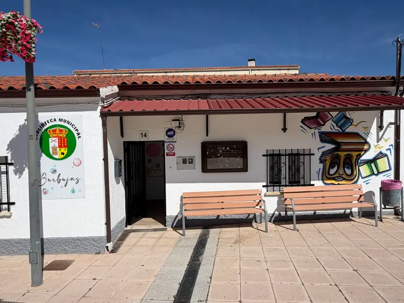 Biclioteca Municipal De Campillo De Salvatierra