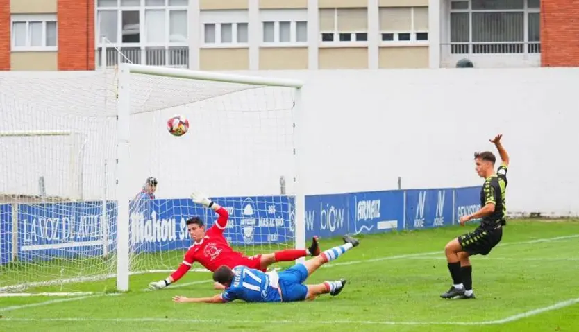 Rabanillo y Iago Parga ante el Avilés | FOTO CD GUIJUELO