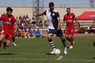 De Miguel, ante el Linares | FOTO SALAMANCA24HORAS.COM