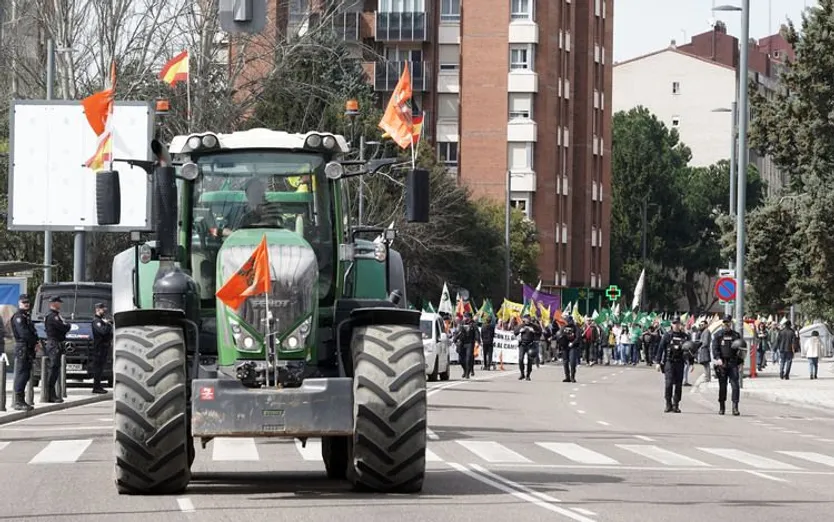 El sector del campo se manifiesta en Valladolid por el precio de los carburantes y fertilizantes