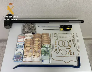 A prisión tres hombres por asaltar varios chalets en la provincia, uno de ellos en Villaflores