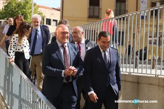 Carnero y delegado junta