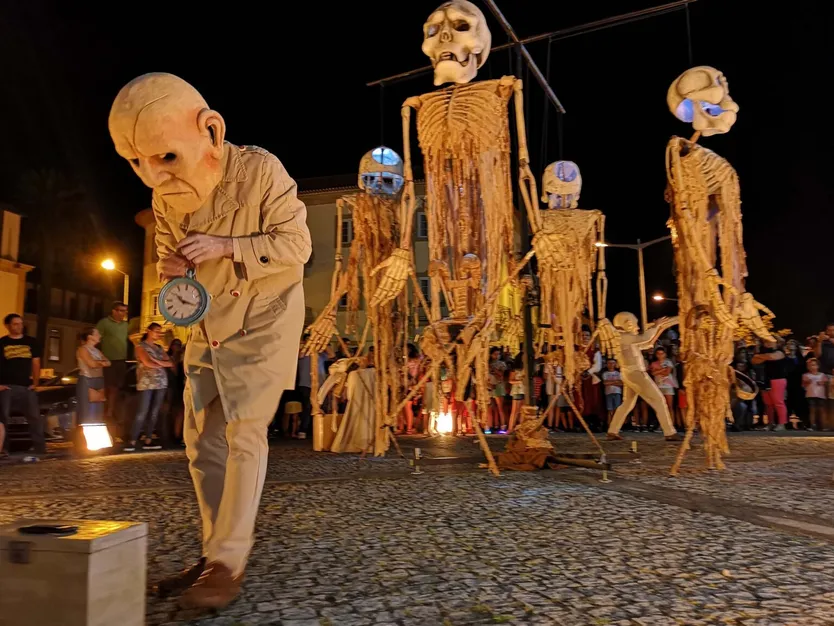 Pia Proyectos De Intervençao Artística Con &ldquo;entremundos&rdquo;