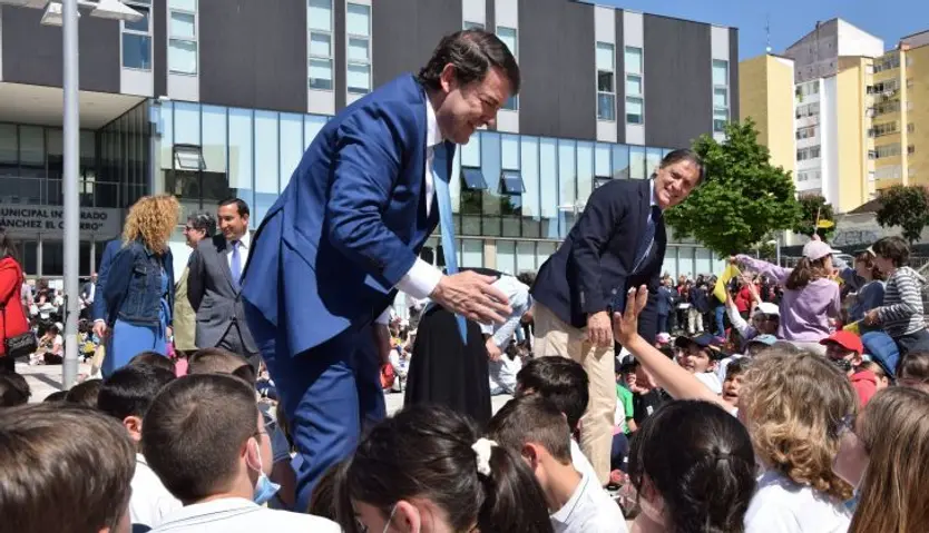 Fernández Mañueco y García Carbayo participan en la celebración del Día de Europa (34)