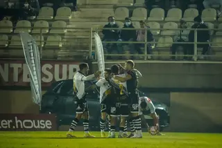 Los jugadores de Unionistas celebran un gol de Rayco en el Nuevo Mirador / FOTO ALGECIRAS CF