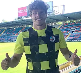 Antonio Amaro, con la nueva camiseta de entrenamiento del Salamanca CF UDS.