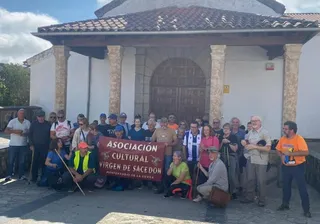 La XI Ruta Andariega al Cristo de Cabrera reúne a un gran grupo de devotos que han caminado 17 km desde Monterrubio