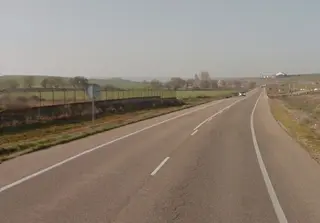 Una madre y su hijo, heridos leves tras volcar el coche en el que viajaban