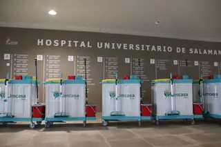 Carros de Limcasa en el Hospital Universitario de Salamanca