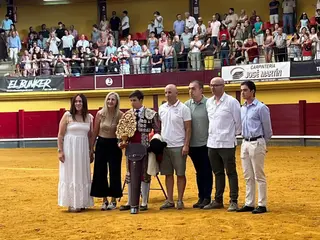 Manuel Ferbola se alza con el IX Botijo de Filigrana | Ayuntamiento Alba de Tormes