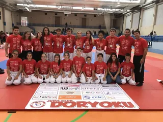 Luchadores del Doryoku en el Campeonato de Judo